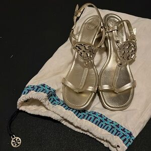 Tory Burch Gold Wedge 8M